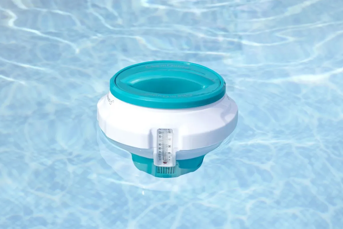 Chemikalienschwimmer mit ChemGuard Schutz