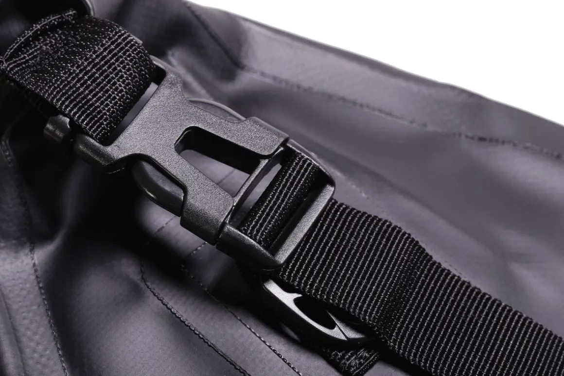 Duffle Bag Reisetasche 10L schwarz
