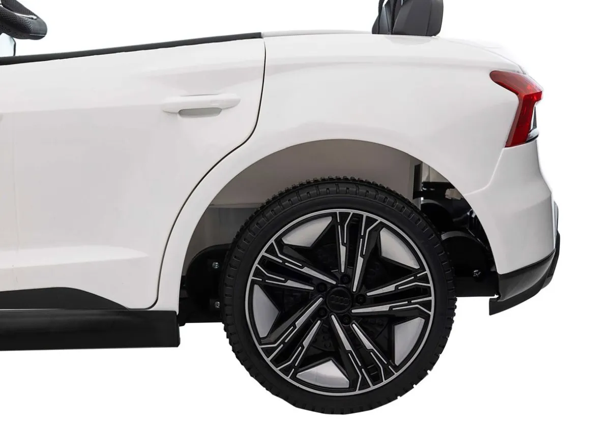 Elektroauto Kinder Audi RS e-tron GT weiss