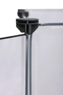 Freilaufgehege mit Bodenplatten weiss