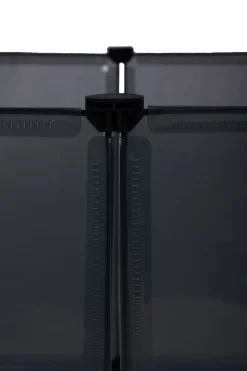 Freilaufgehege mit Bodenplatten grau
