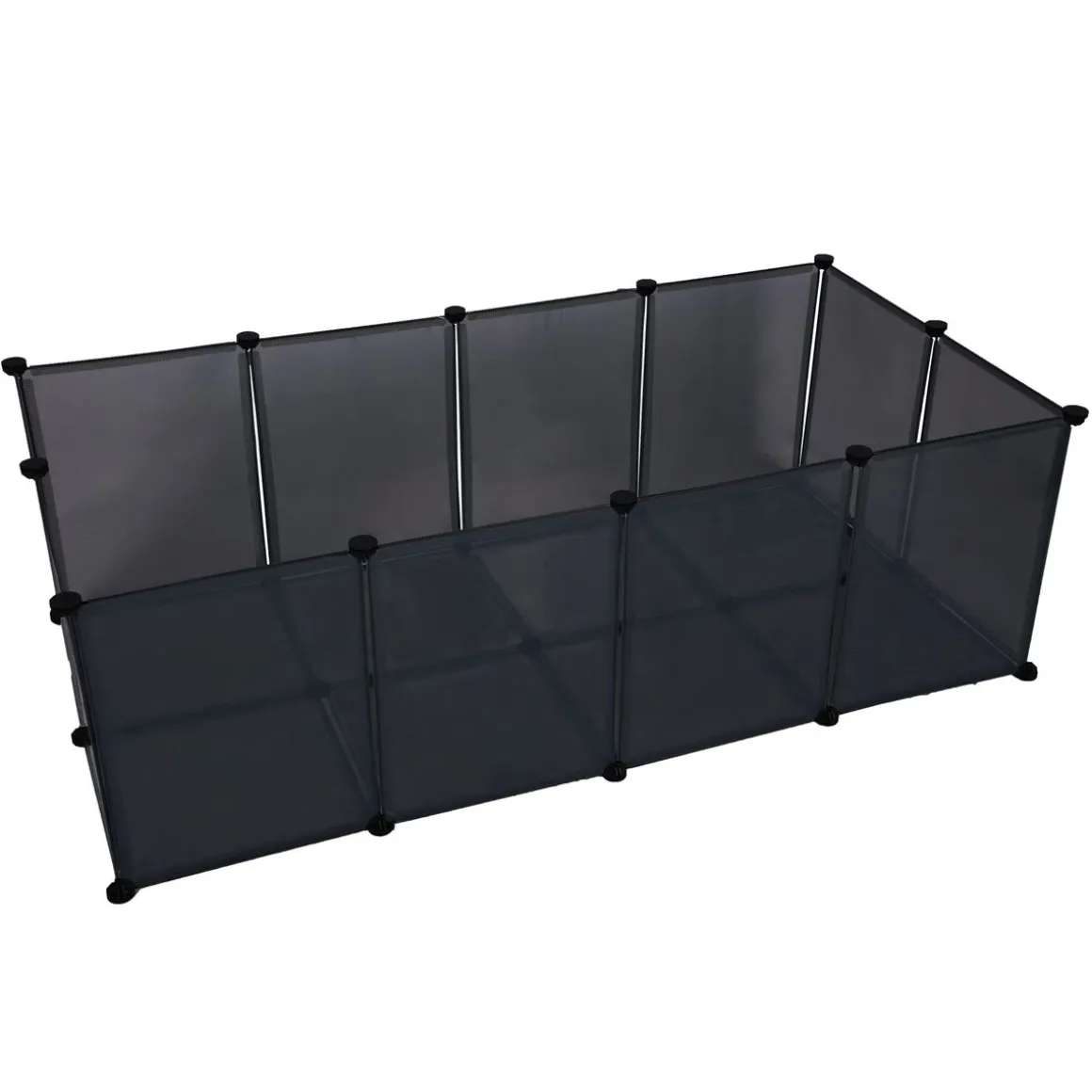 Freilaufgehege mit Bodenplatten grau