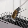 Grillbürste und Schaber aus Eichenholz