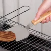 Hamburgerwender aus Edelstahl und Eichenholz