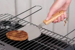 Hamburgerwender aus Edelstahl und Eichenholz