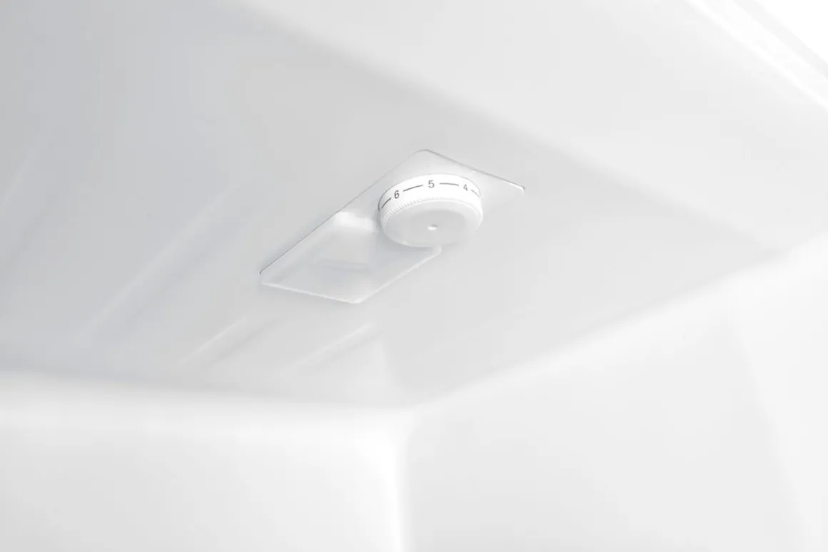 Kühlschrank mit Gefrierer 260L weiss