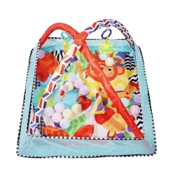 Krabbeldecke mit Spielbogen und Bällen