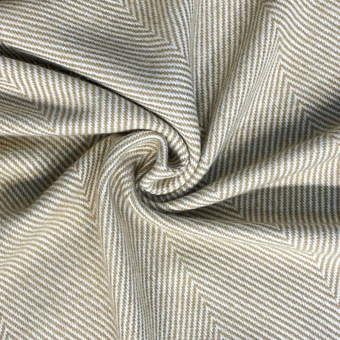 Kuscheldecke SASHA 130 x 170 cm beige