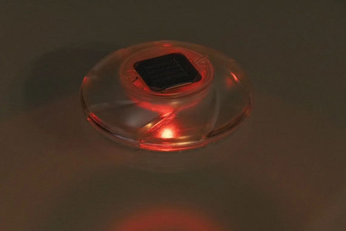 LED Solar Poolbeleuchtung schwimmend 18 cm