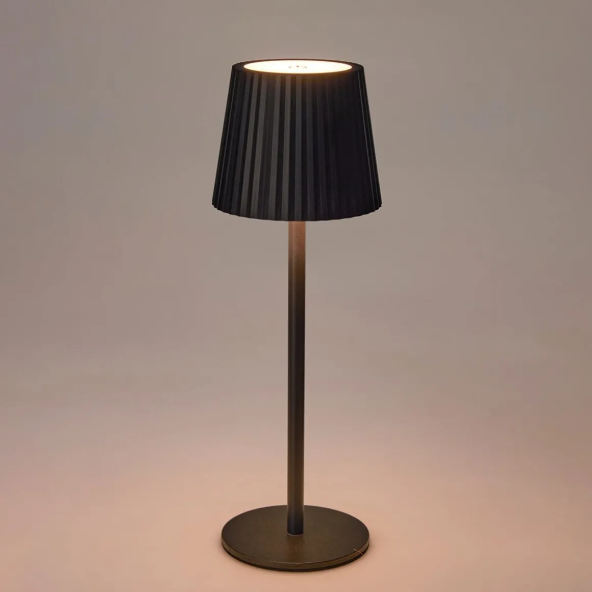 LED Tischlampe dimmbar 9 x 27 cm schwarz