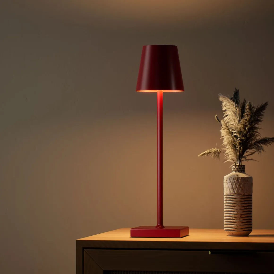 LED Tischlampe MEIRA rot