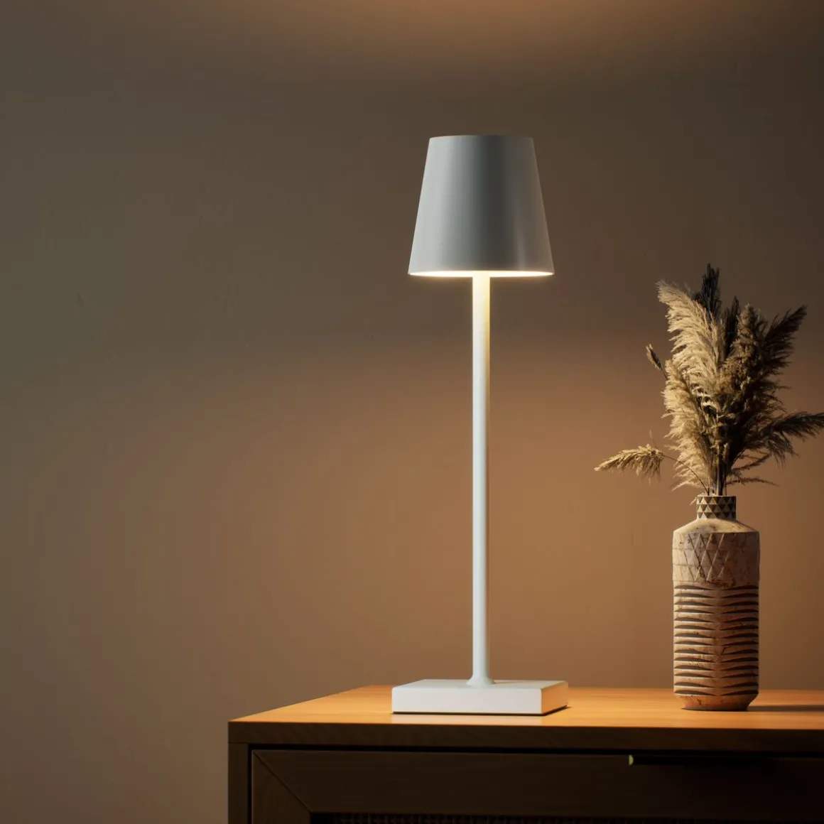 LED Tischlampe MEIRA weiss