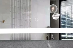LED Wandspiegel 60 x 80 cm