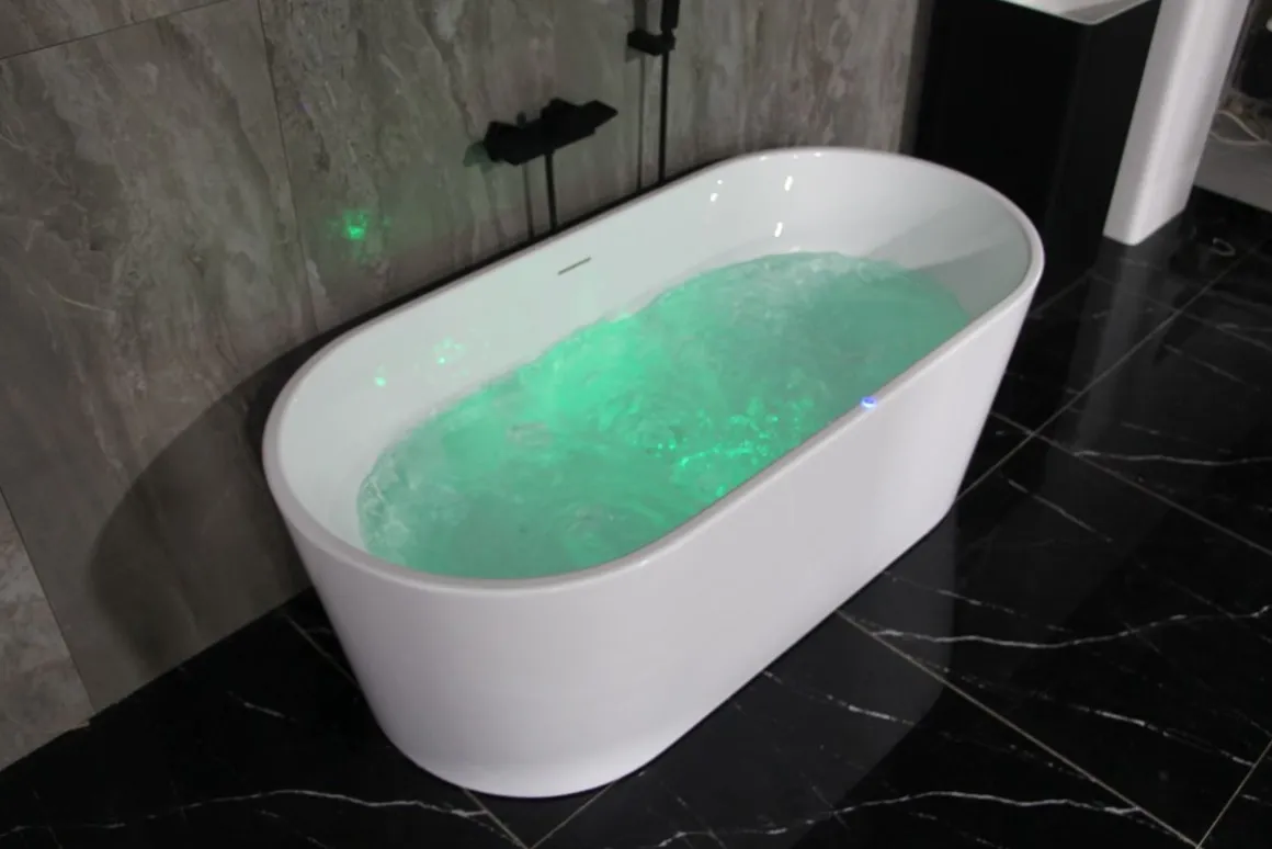 LED Whirlpool Badewanne LIAN 260L