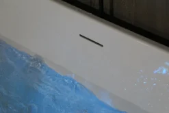 LED Whirlpool Badewanne LIAN 260L