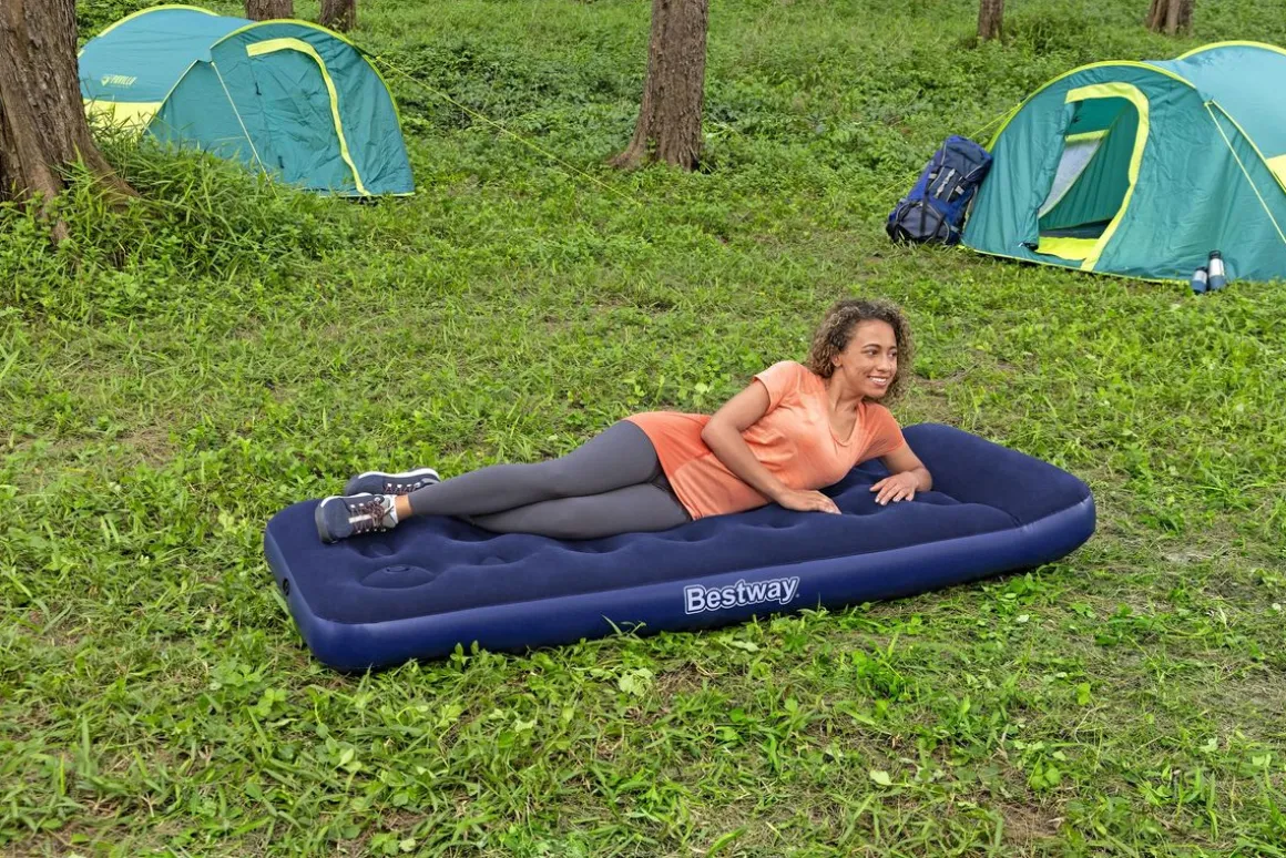 Luftbett mit Fusspumpe 185 x 76 x 28 cm