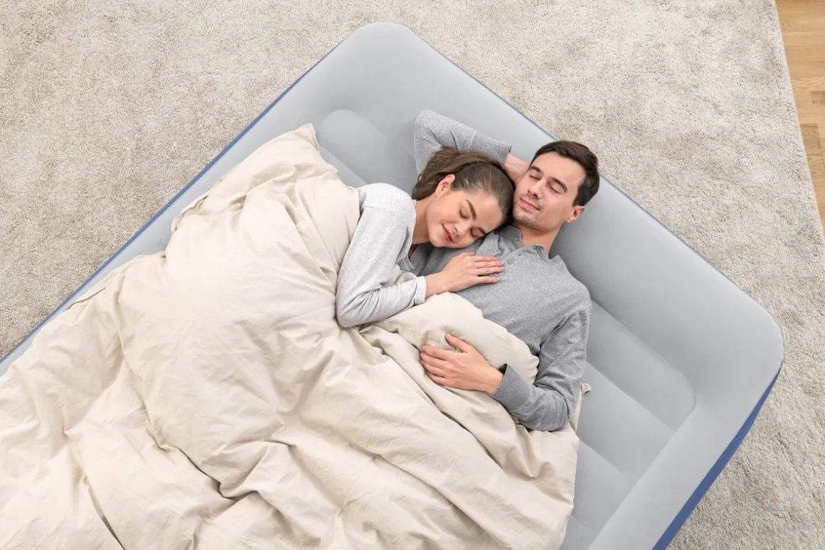 Luftbett Tritech Queen selbstaufblasend 203 x 152 x 61 cm