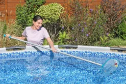 Poolsauger Set AquaSurge kabellos mit Kescher und Bürste