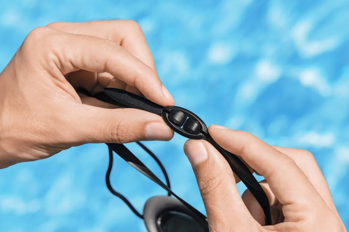 Schwimmbrille Elite Blast Pro 14+