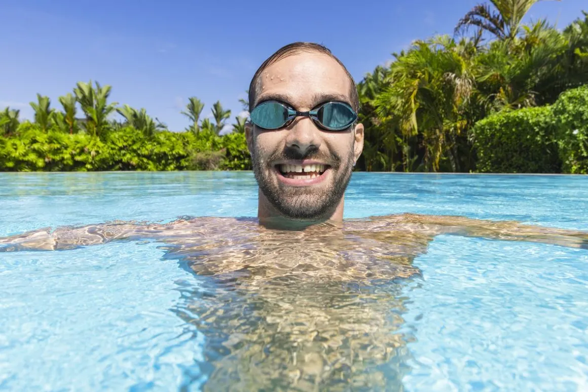 Schwimmbrille Elite Blast Pro 14+
