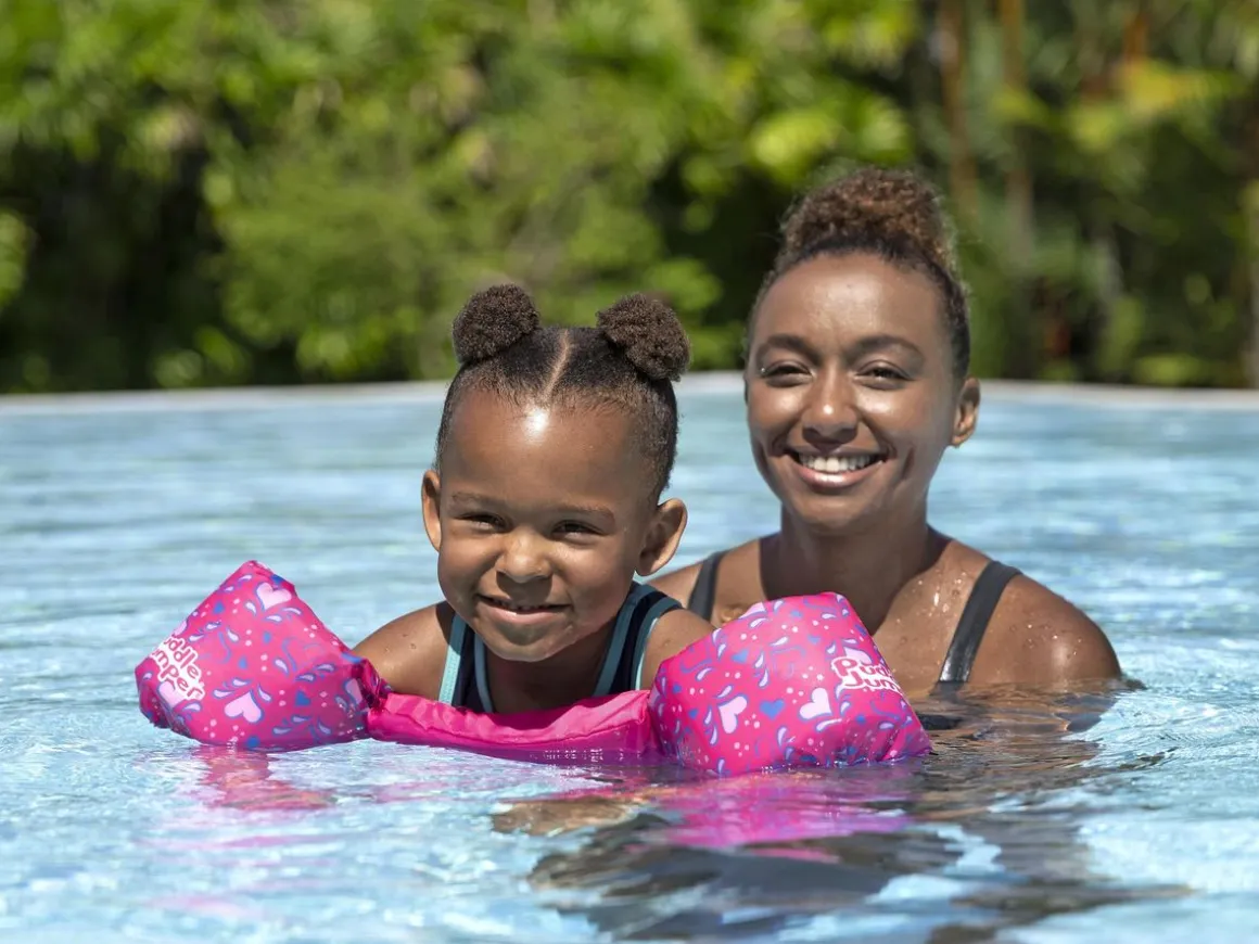 Schwimmhilfe für Kinder Puddle Jumper Delfin 15 - 30 kg