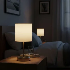 Tischlampe mit Stoffschirm weiss