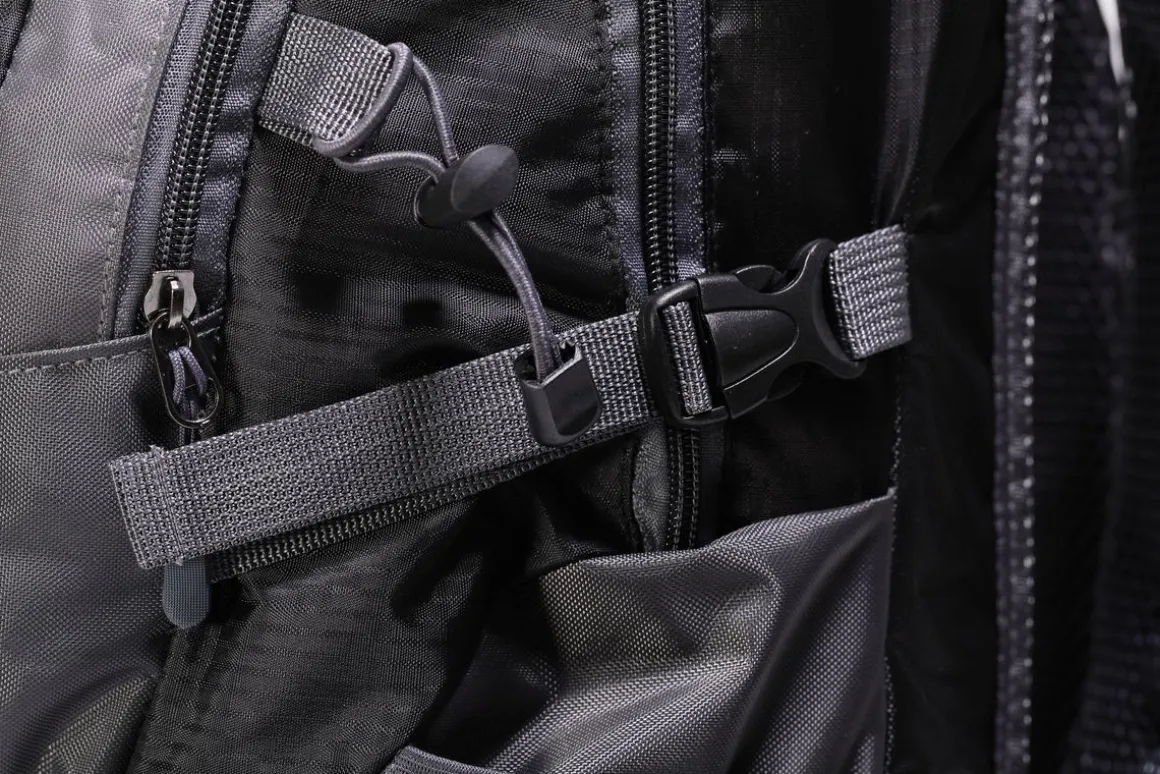 Wanderrucksack MONTAGNA 40L schwarz