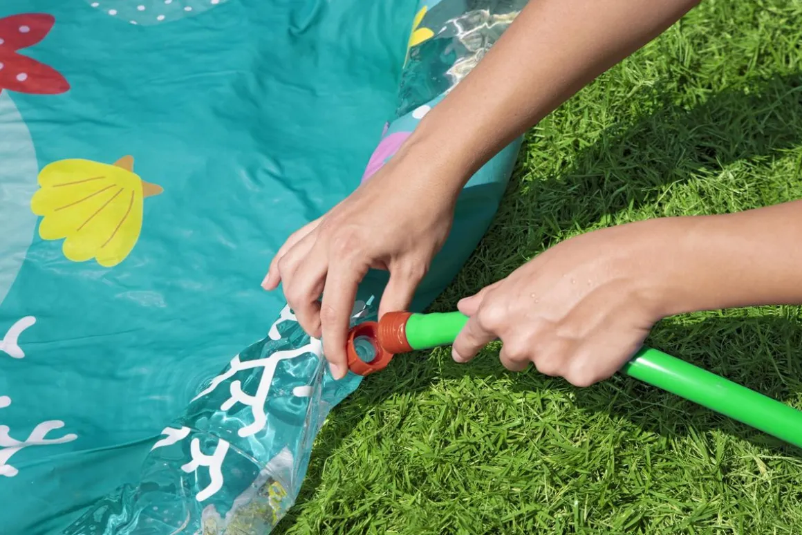 Wassermatte mit Sprinkler Underwater 165 cm