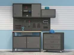 Werkzeugschrank mit Lochwand 120 x 60 cm
